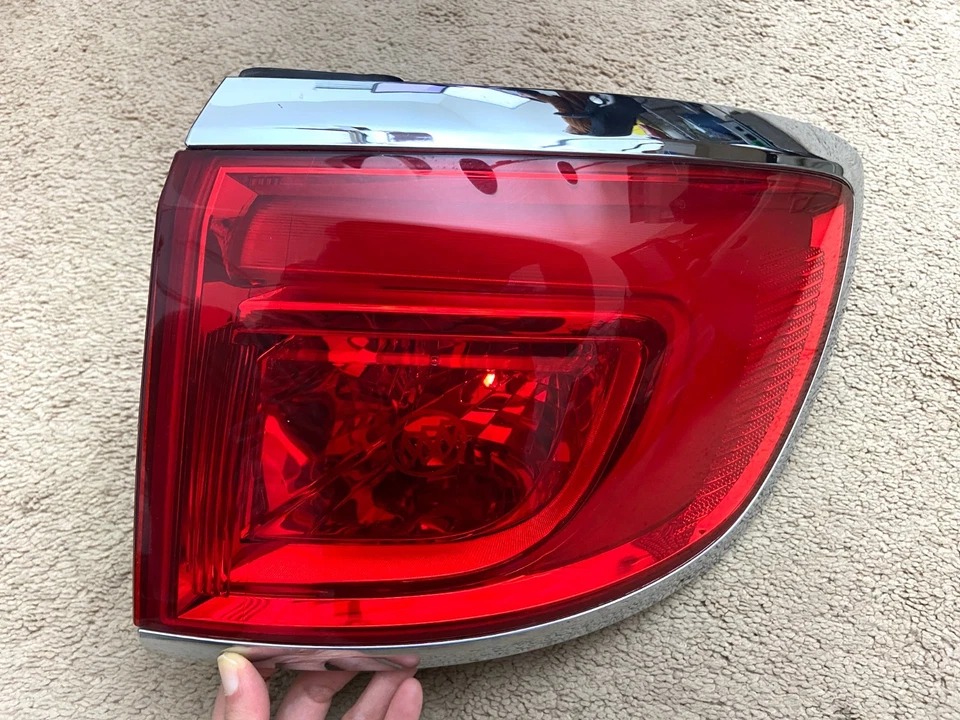 2013-2017 Buick Enclave Passenger Right Outer Side Tail Light Taillight OEM - Image 3 of 4