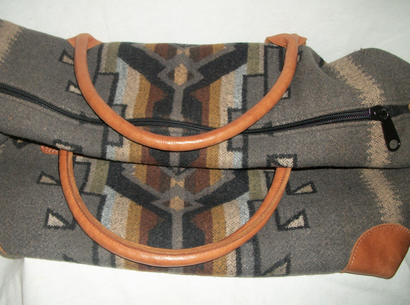 PENDLETON WOOLEN MILLS WOOL LEATHER WEEKENDER BAG… - image 11