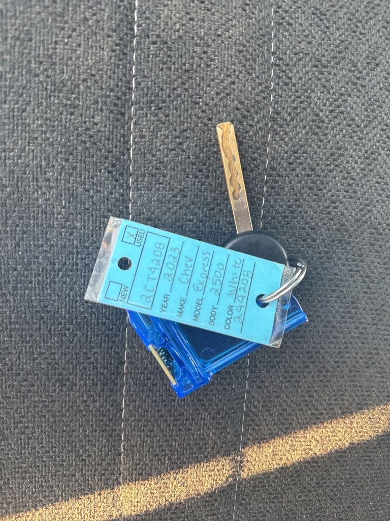 2023 Chevrolet Express G2500 Work Van thumbnail 31