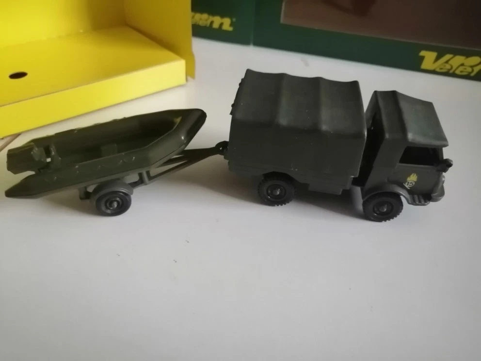 Solido Renault 4L Jogging Voiture Miniature de Collection, S1800105