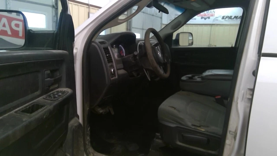 (LOCAL PICKUP ONLY) Rear Leaf Spring Pickup Fits 14-24 DODGE 3500 PICKUP 1714204 Foto 2 de 4