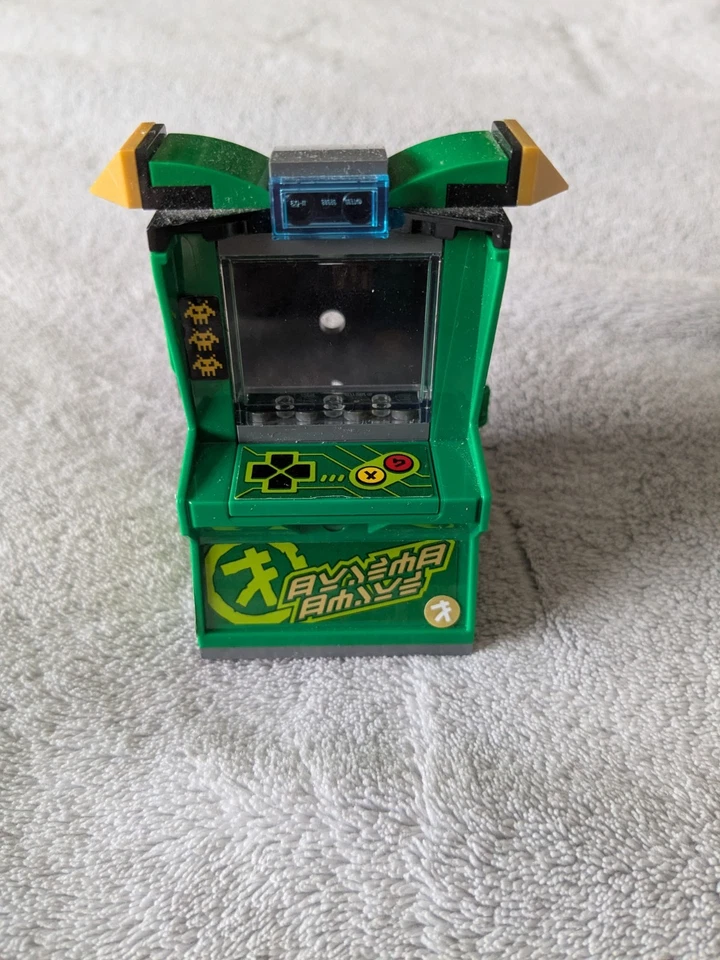 LEGO Ninjago 71716 Lloyd Avatar - Arcade Pod, photo 1 of 5