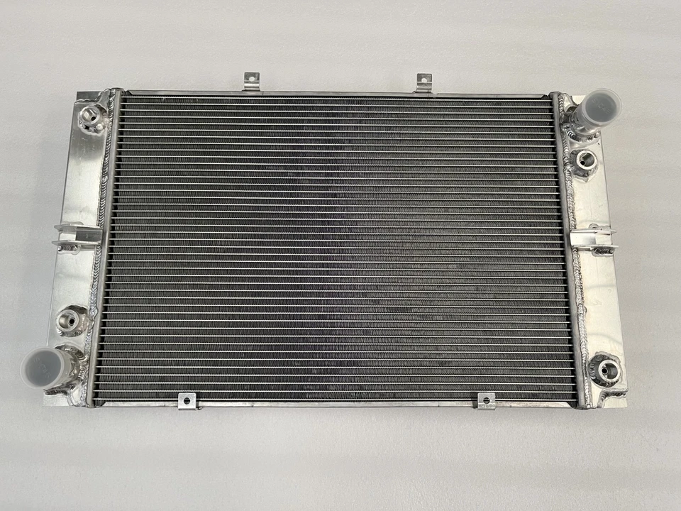 👍Radiador de aluminio para Porsche 928 con 2 enfriadores de aceite núcleo 56 mm⭐⭐⭐⭐⭐⭐⭐ Foto 2 de 4