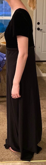 Southeastern Performance Apparel Black Dress size medium to large Velvet bodice 