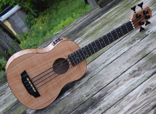 Ubass Aloha TM Bass 30'' With Black Aquila ThunderGut Strings (Canadian Brand) - Picture 25 of 31