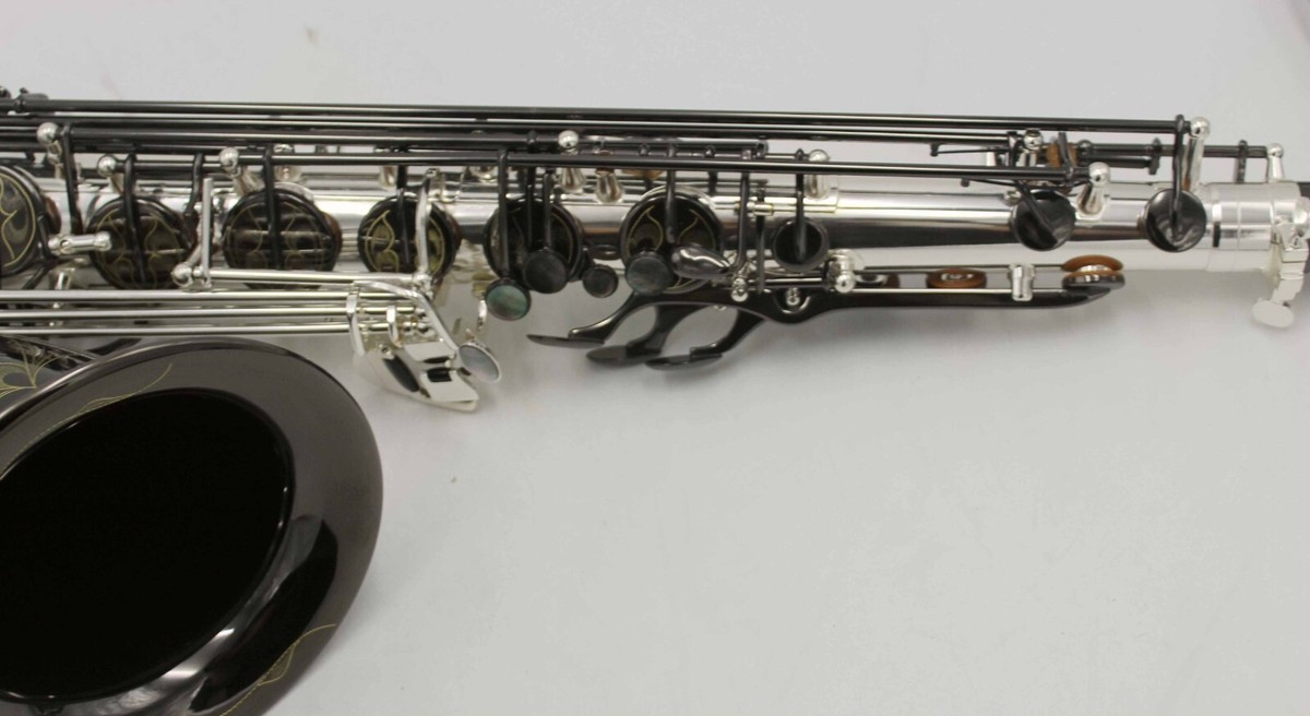 【 】エバーリーボンバー パフォーマンスサテン EM Imperium shiny black body silver body keys SA802 Tenor