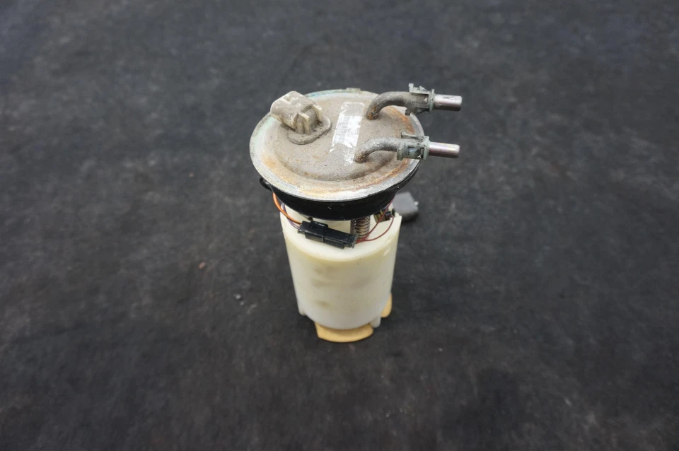 Conjunto de emisor de bomba de tanque de combustible de gasolina OEM 15050444 Chevrolet SSR 2003-04 Foto 4 de 4