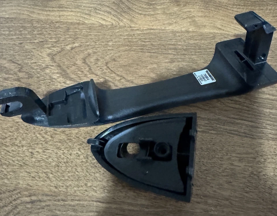 Manija de puerta exterior Dorman - Manija de puerta exterior para Ford Focus 00-07 - 79354 Foto 3 de 4