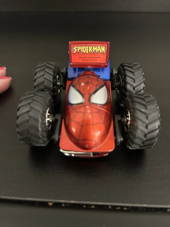 Camión transformador reversible Marvel Spiderman Regener8rs 2003 Foto 3 de 4