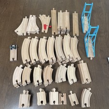 LOT Of 100 Thomas and Friends Railway Wooden Tracks BRIO Variety Assortment