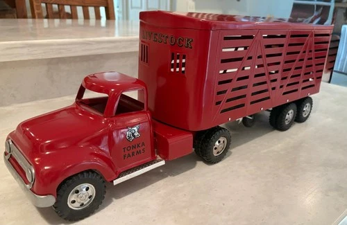 Tonka Livestock Semi Truck & Cattle Trailer Red Pressed Steel Toy  1950'S
