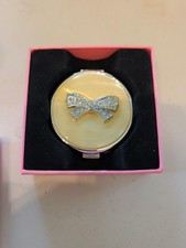 Colibri THINGS REMEBERED BOW Powder Compact Mother Of Pearl