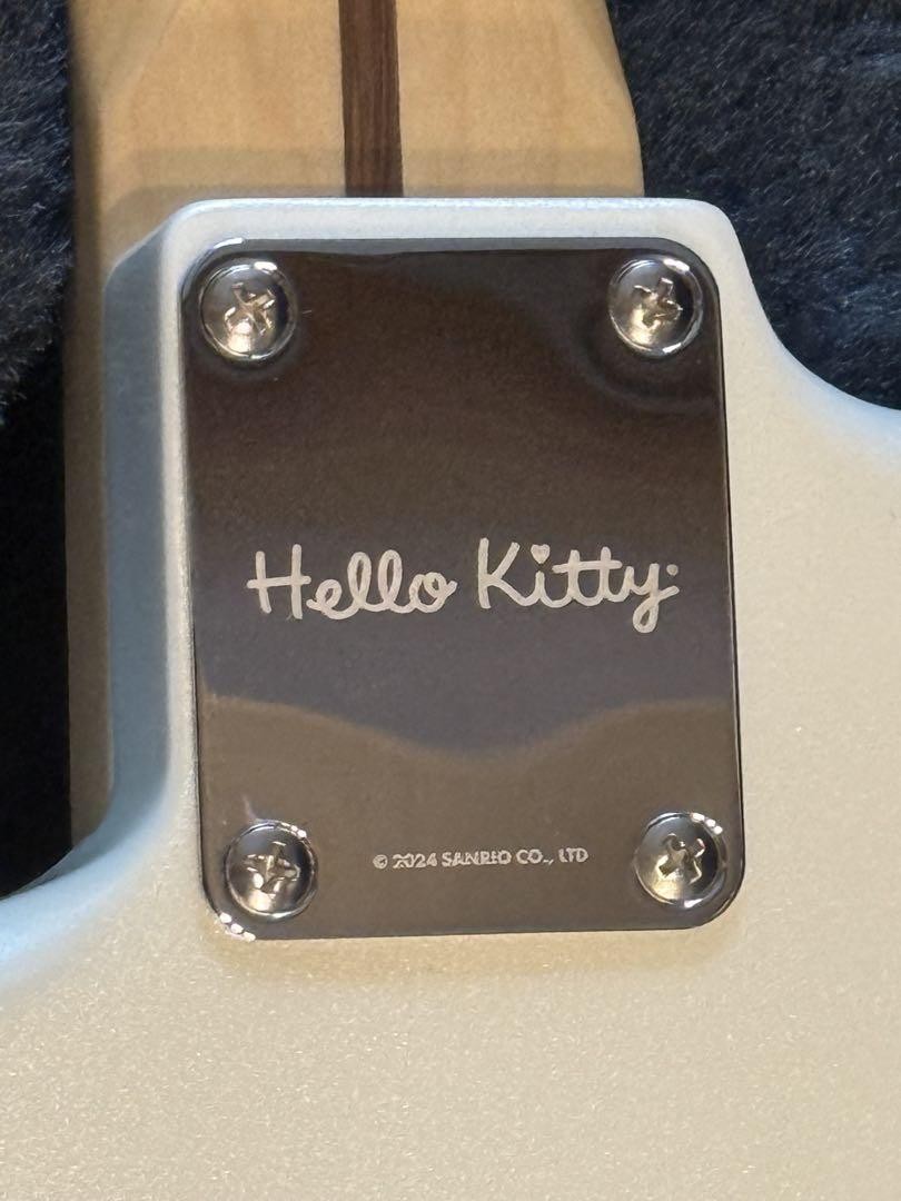 Fender Hello Kitty Stratocaster ELECTRIC GUITAR Fuzz Set | eBay