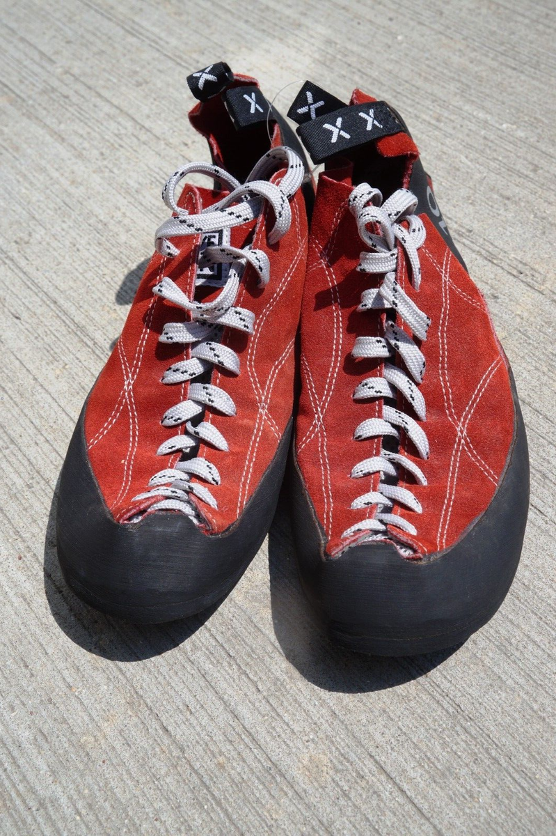 5.10 FIVE TEN COYOTE RED CLIMBING SHOES BY ADIDAS. MEN'S 12.5 DEMO