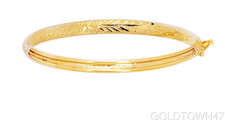 Baby Bangle In 14Kt Yellow Gold Shiny Diamond Cut Florentine with Clasp