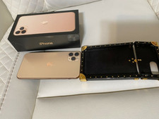 New Apple Iphone 11 Pro Max Gold 256gb Unlocked And Louis Vuitton Trunks Case