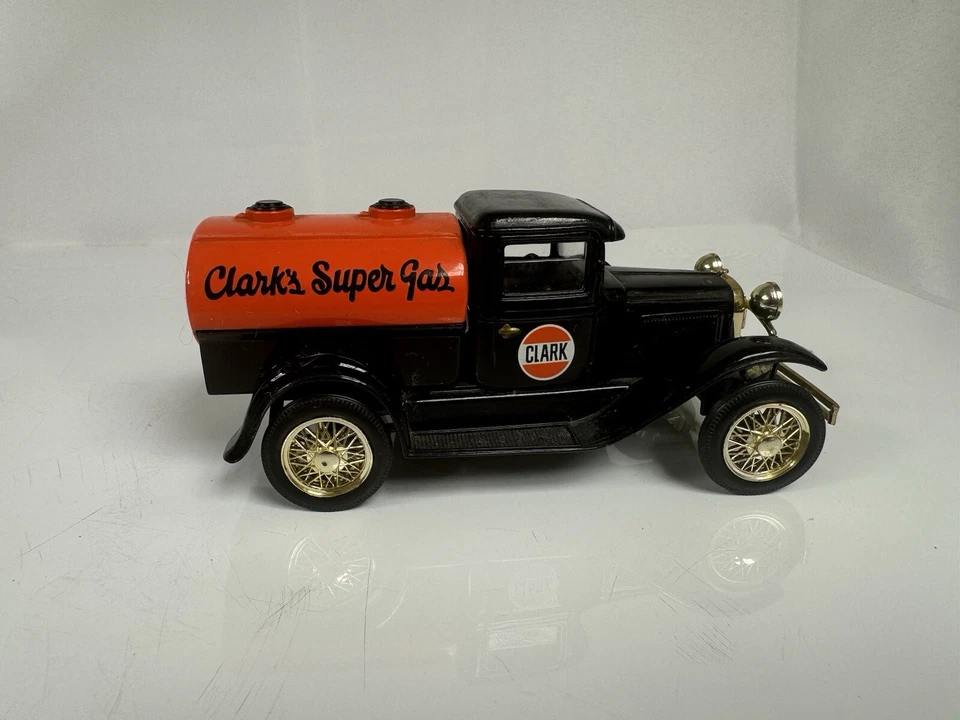 Liberty Classics Clark 1930 Ford Modelo A Camión cisterna Die Cast Coin Bank LLBC1 Foto 4 de 4