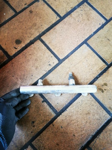 Original Audi A6 4F 3.2 FSI Kraftstoffverteiler Einspritzleiste rechts 06E130090