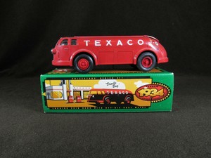 texaco 1934 diamond t tanker