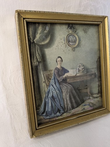 Miniature Art Print Of A Sitting Lady Traditional Antique Style - Picture 3 of 7