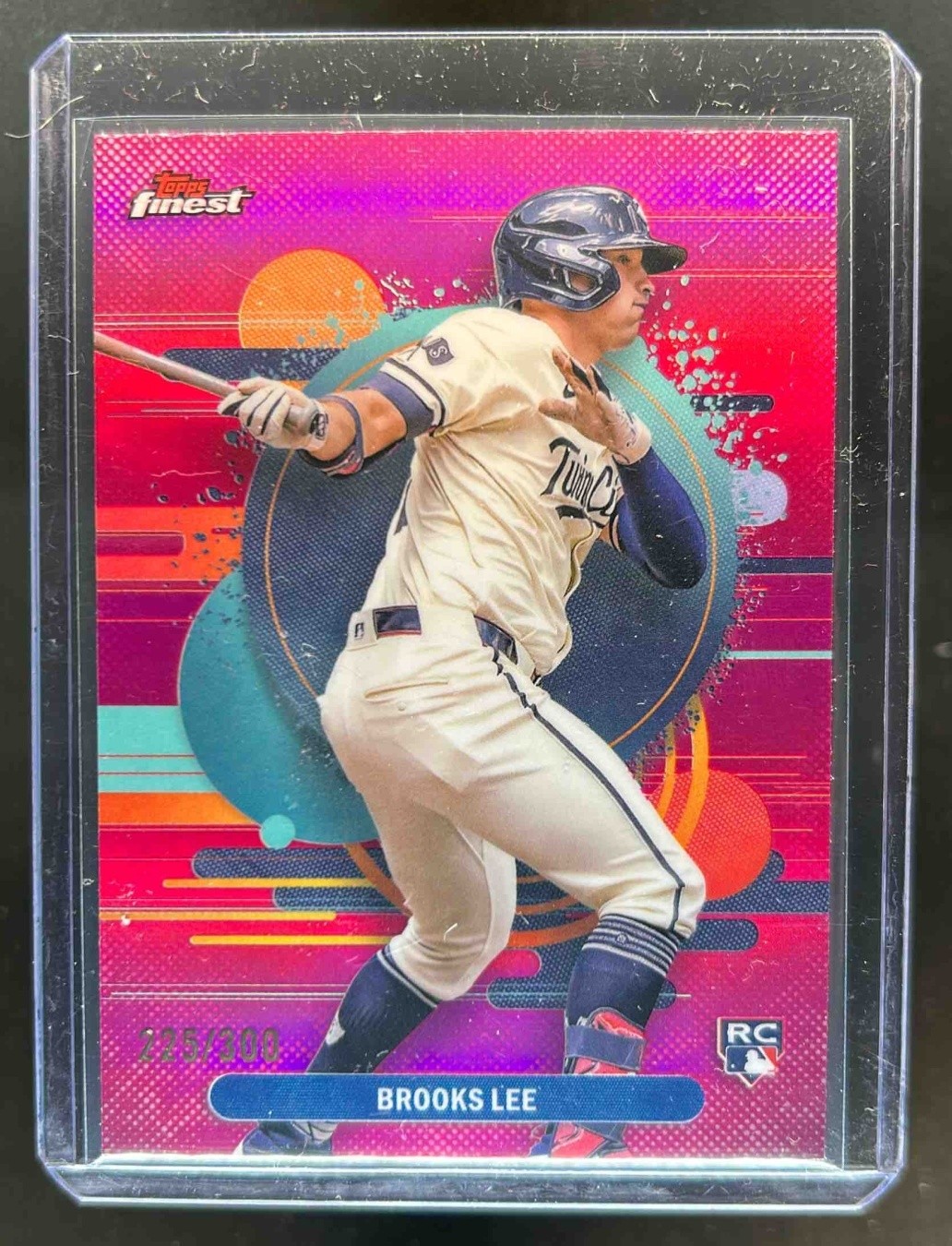 2025 Finest Brooks Lee Uncommon RC Magenta Refractor Rookie #225/300 Twins