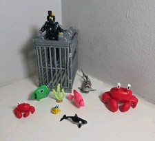 10pc Plastic Mixed Toy Lot Figurines Ocean Sea Life Nemo Shark, Crabs, Fish,
