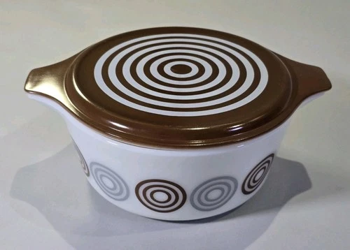Vintage Pyrex Salton Cosmopolitan Bullseye Casserole Dish W/Lid 2.5 Qt 1973