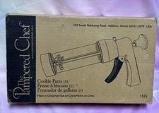 The Pampered Chef Cookie Press #1525, Original Box,  16 Cookie Discs Complete