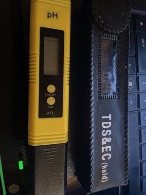 2 digital water ph testing sticks working lightly Used Good Condition