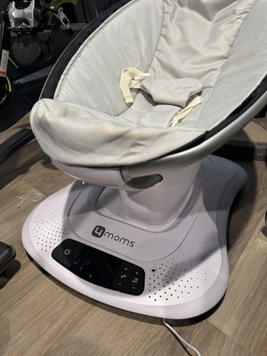 4moms mamaRoo 4 Bluetooth Plush Baby Swing - Silver. Pre-owned