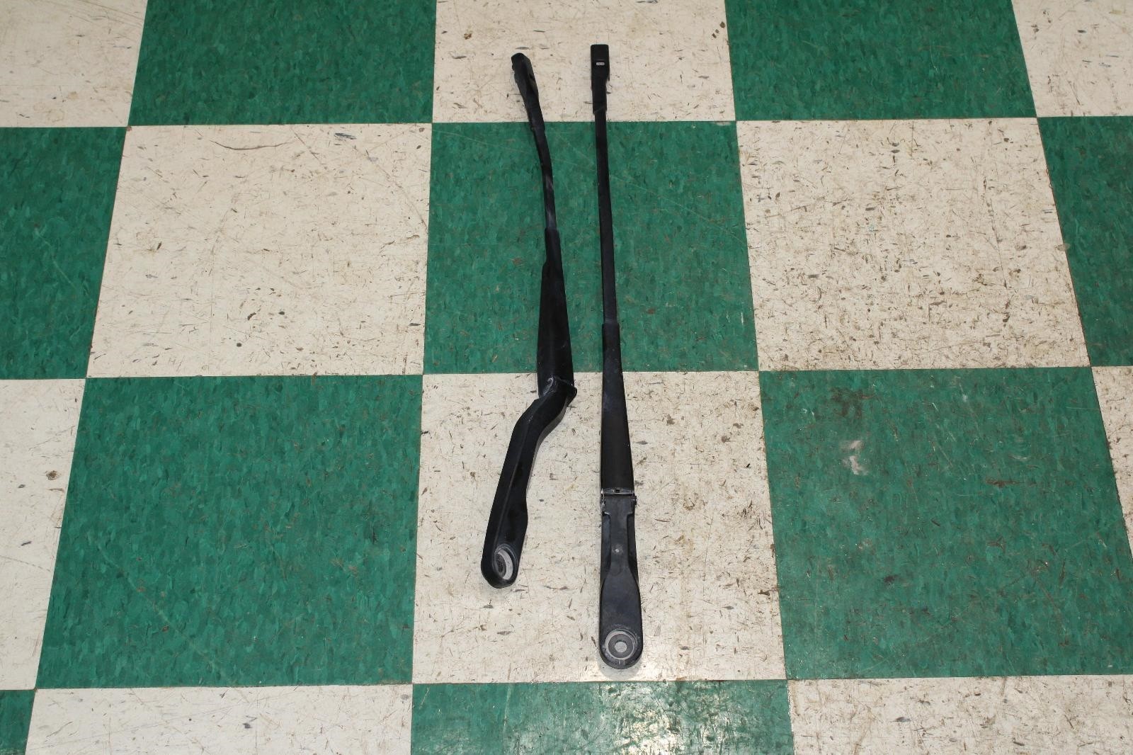 Bentley Continental GT 2019-2024 Left, right Wiper arms Pair
