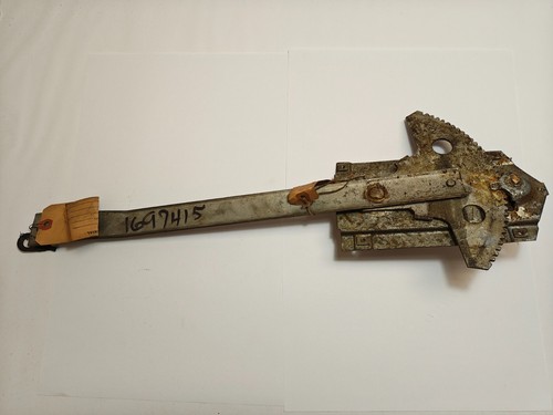 1957-1959 Plymouth Dodge Desoto 4D Sedan Front Left Window Regulator 1697415 NOS - Picture 3 of 5