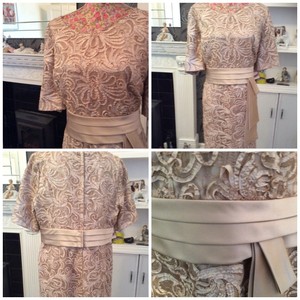 gold dress size 18