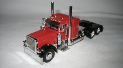 1/64 DCP 390 379 Pete 36  Sleeper (Red Black Fenders) With Cat Engine