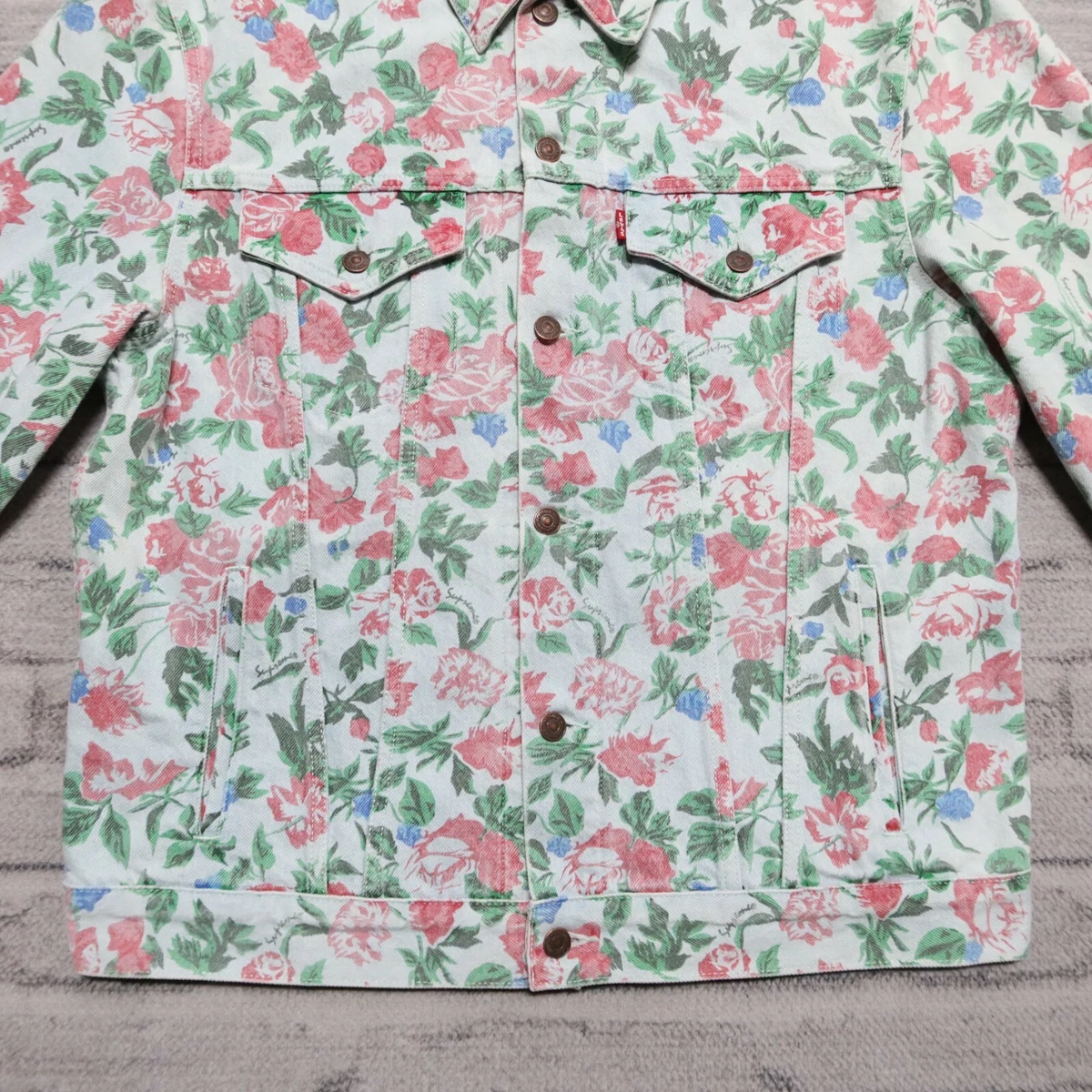 New 2016 Supreme x Levis Roses Type 3 Trucker Jean Jacket Size XL