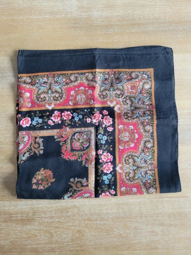 Beautiful Vintage Black Wool Red Scarf 30" floral Designer gold Scroll Fall - Picture 5 of 6