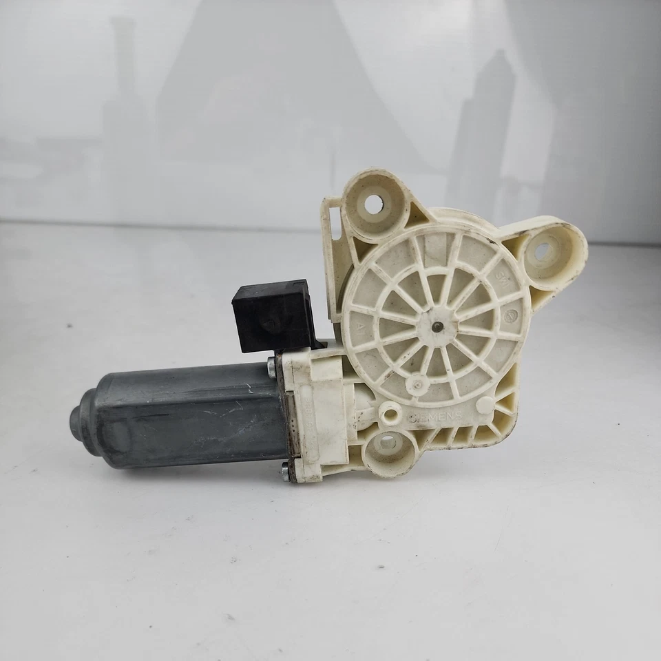 Motor de ventana de pasajero trasero derecho para Mercedes-Benz E320 E350 E500 2003-2009 Foto 2 de 4