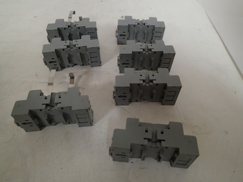 Idec SY4S-05 RELAY BASE (ITEM#50) - Picture 4 of 4