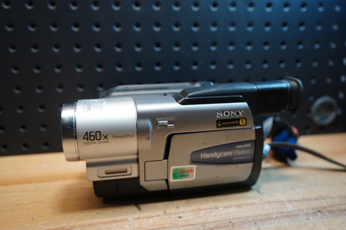 SONY ―CCD-V 800 i) Sony Handycam Vision CCD-TRV118 Hi8 Camcorder NightShot For