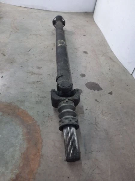 15182094 Front Drive Shaft 40" Long Fits 02-10 Chevy Silverado 2500 233302 M064 - Image 3 of 4
