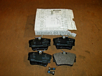 440607091R Rear Disc Brake Pad Set For 2001-2025 Renault Trafic