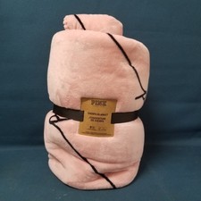 NWT Victorias Secret Pink 50" x 60" Sherpa Cozy Blanket Script Logo Pattern