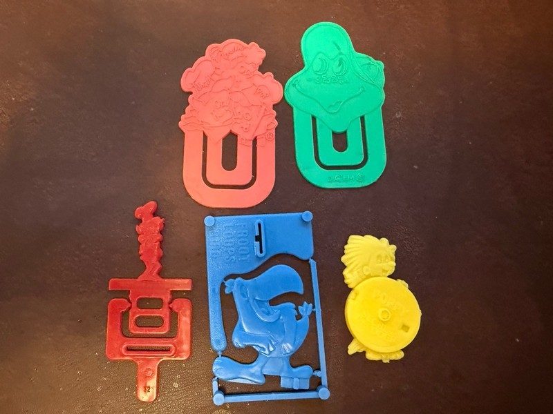 Set of Kellogg’s Vintage Cereal Premiums Paper clips Message Decoder Soccer