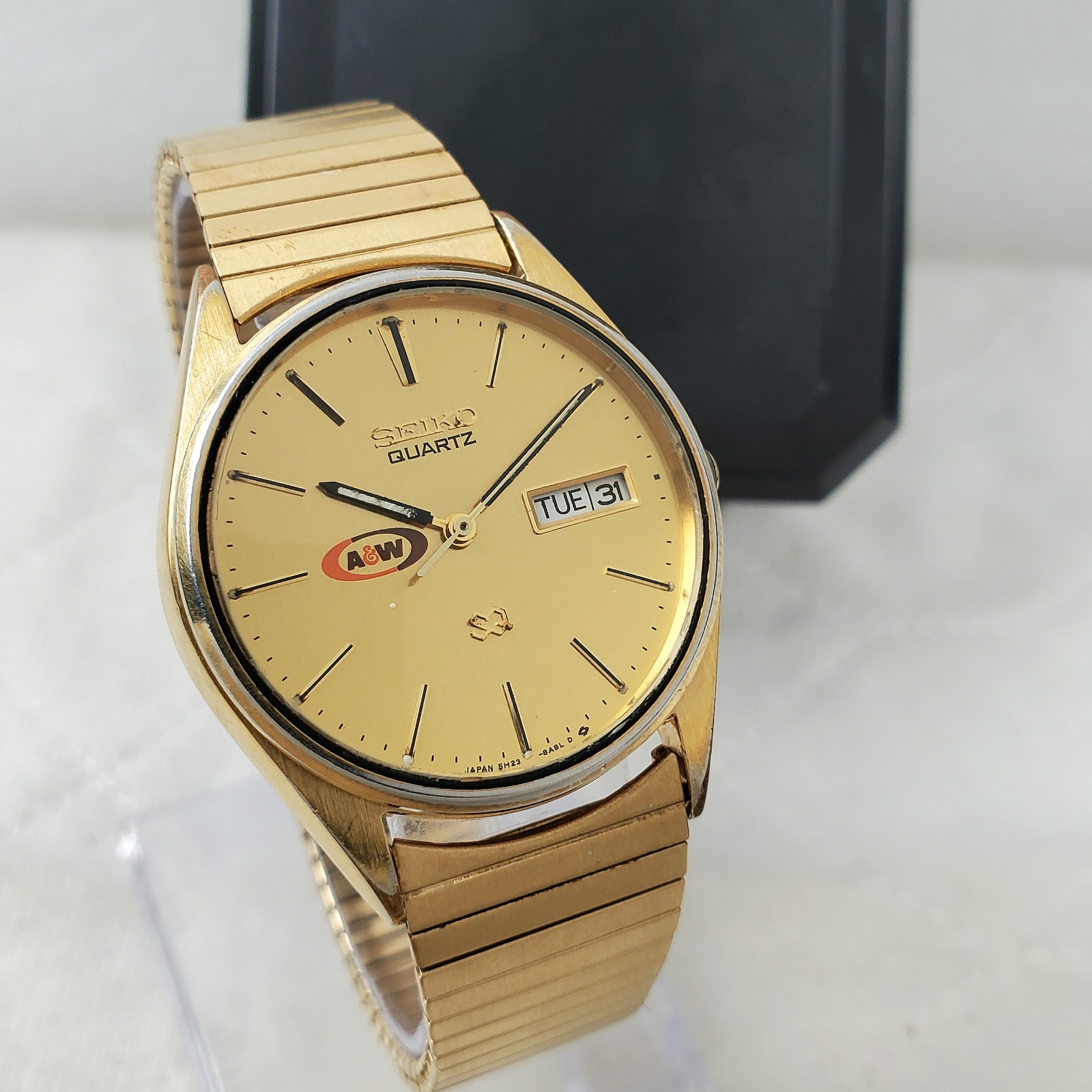 RARE VINTAGE SEIKO SQ A&W 5C23-8009 DAY/DATE QUARTZ JAPAN GOLD TONE MEN'S WATCH