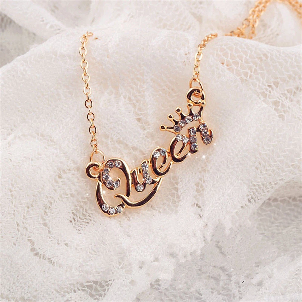 Queen locket gold discount