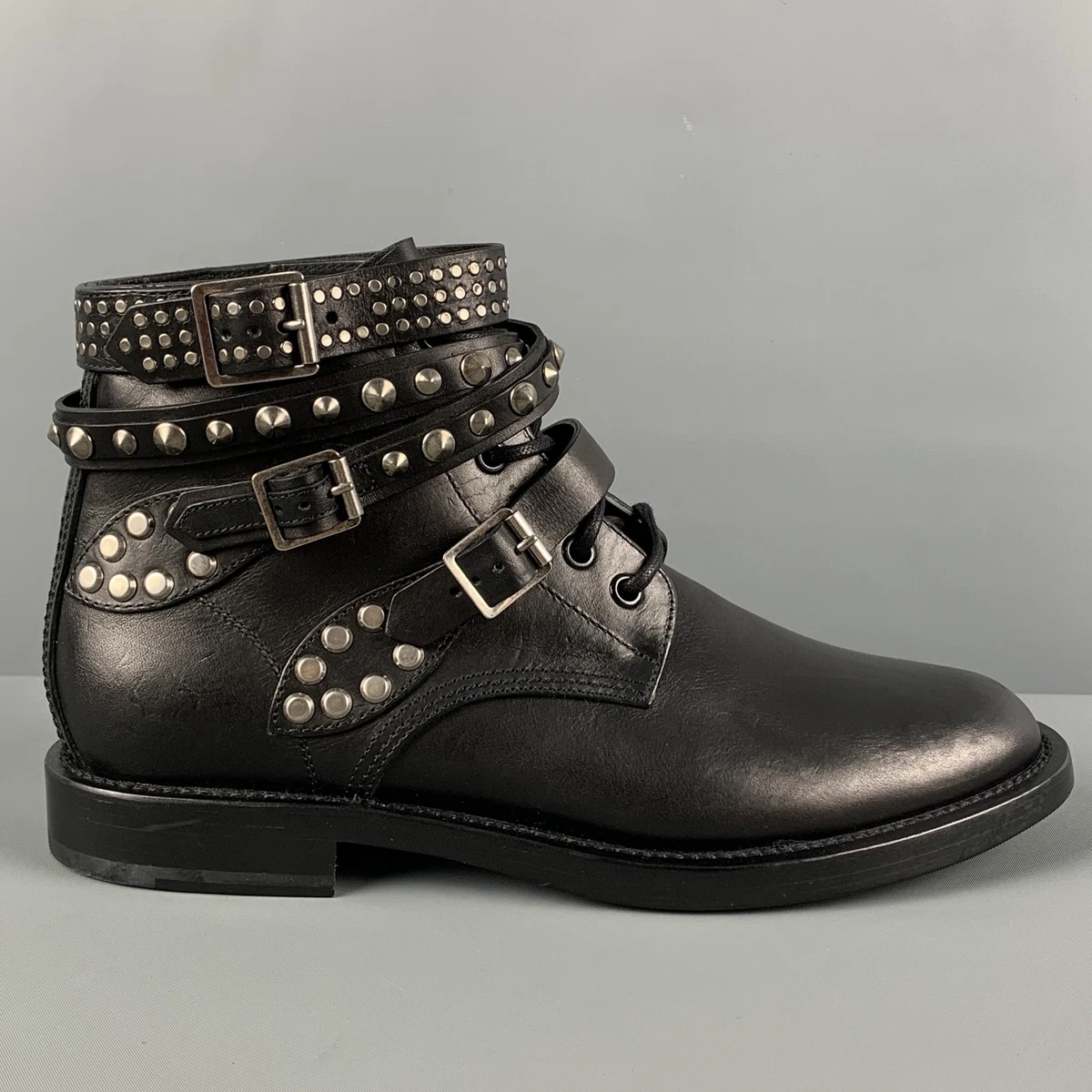 Bottines style top rangers cloutées