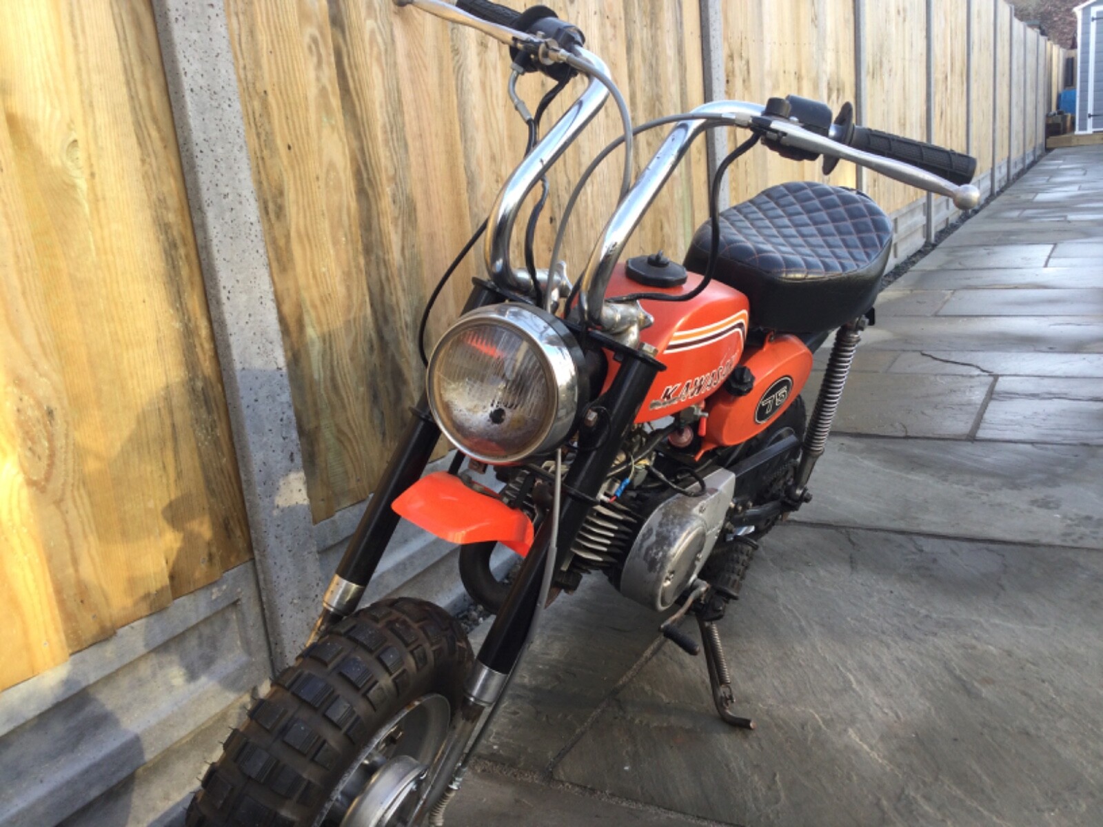 Kawasaki  KV75 不動　当時物　珍しい1台　レトロ　福岡市南区 Kawasaki KV75 珍しい一台 福岡市南区