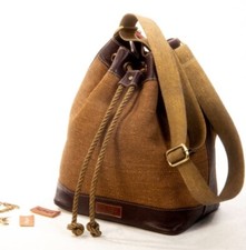 Borsa Pelle vacchetta e stone Wash, fondo cuoio, corde e tracolla dipinte a mano