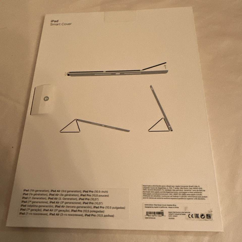 Apple Smart Cover for 10.5 inch iPad Pro - Alaskan Blue Open Never Used - Image 2 of 2