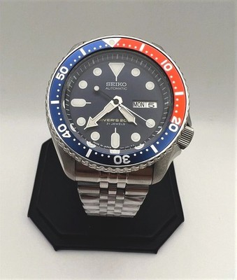SEIKO 7S26-0020 SKX009 Diver 200 M Automatic Men's Watch - New & Mint No Papers!